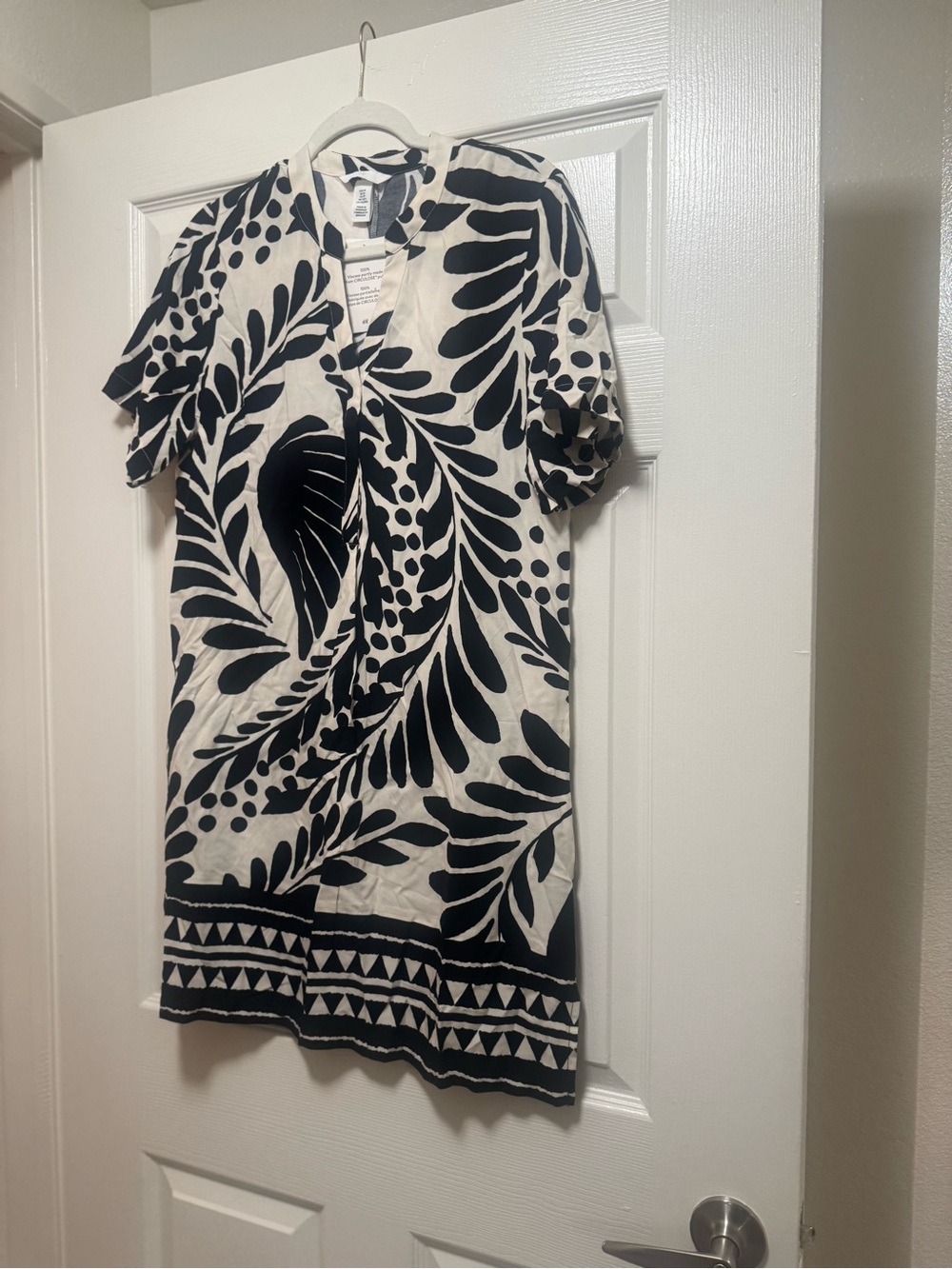 H&M Black and White Patterned Tunic Dress - Picture 4 of 13